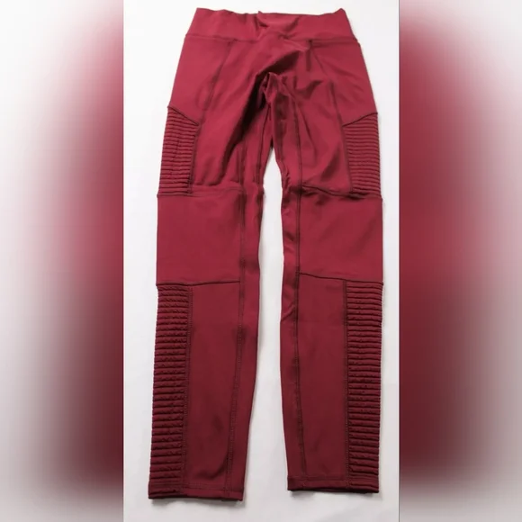 Fabletics Motion365+ Contour High-Waisted Legging in Black Shine - Picture 1 of 3